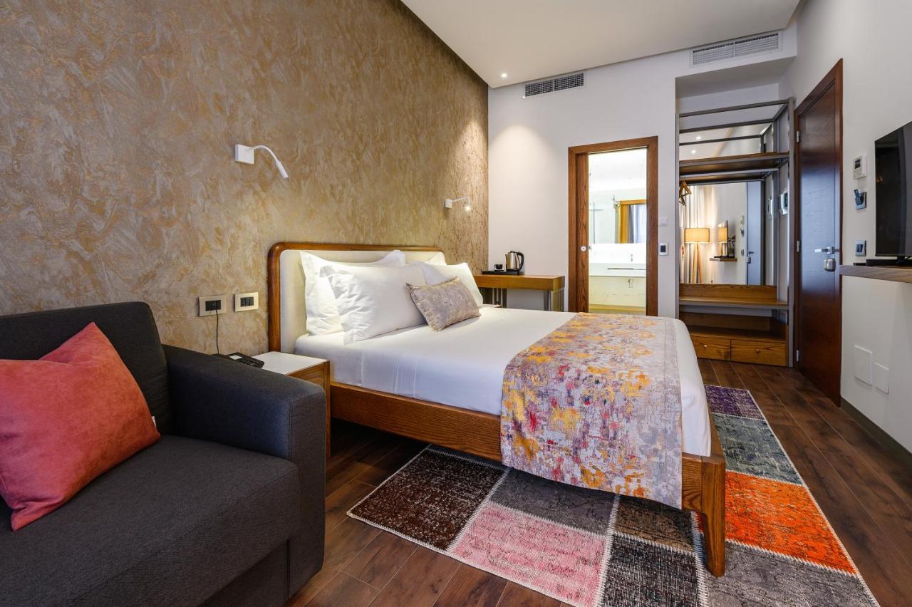 Chic Boutique Hotel Vlore Exterior photo