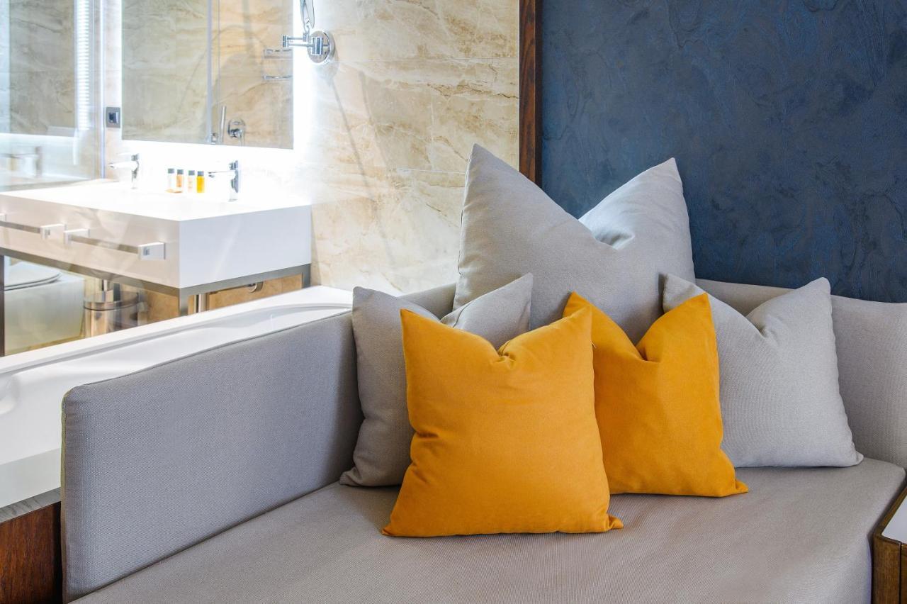 Chic Boutique Hotel Vlore Exterior photo