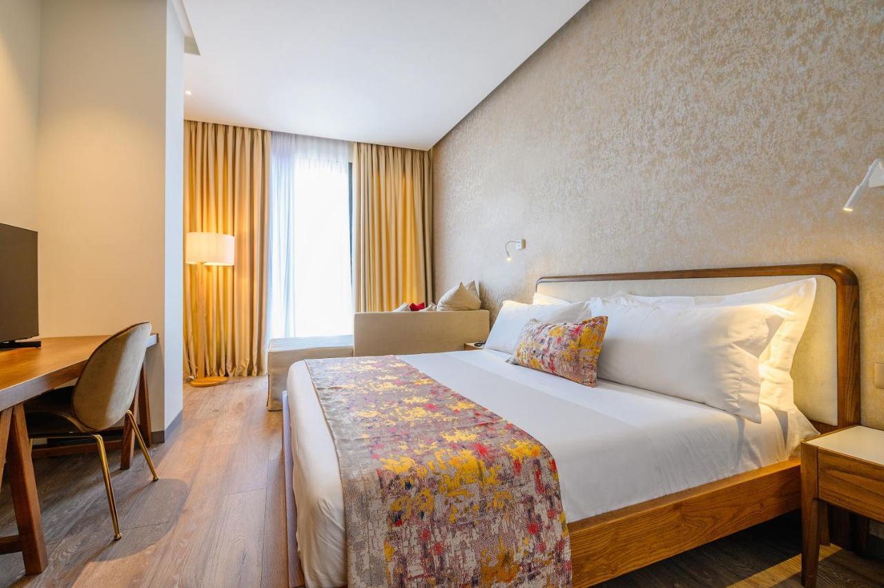 Chic Boutique Hotel Vlore Exterior photo