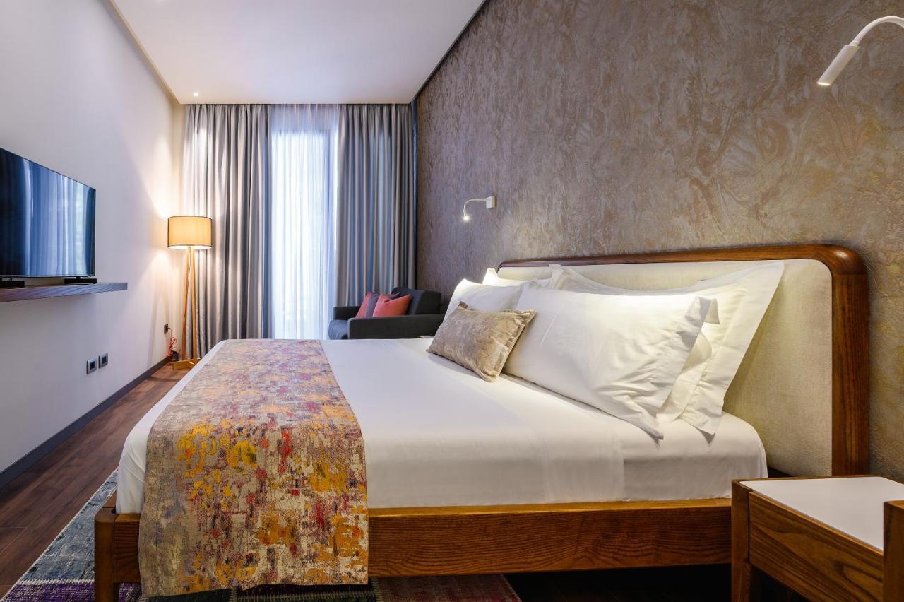 Chic Boutique Hotel Vlore Exterior photo