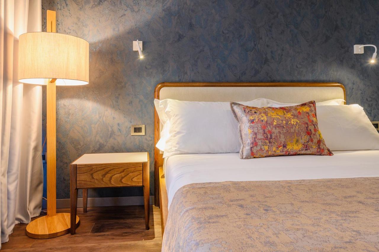 Chic Boutique Hotel Vlore Exterior photo