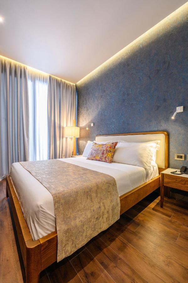 Chic Boutique Hotel Vlore Exterior photo