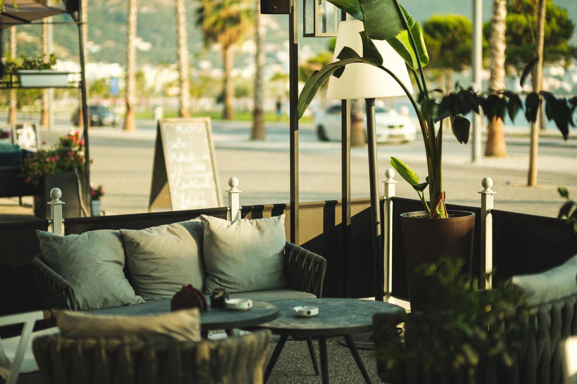 Chic Boutique Hotel Vlore Exterior photo