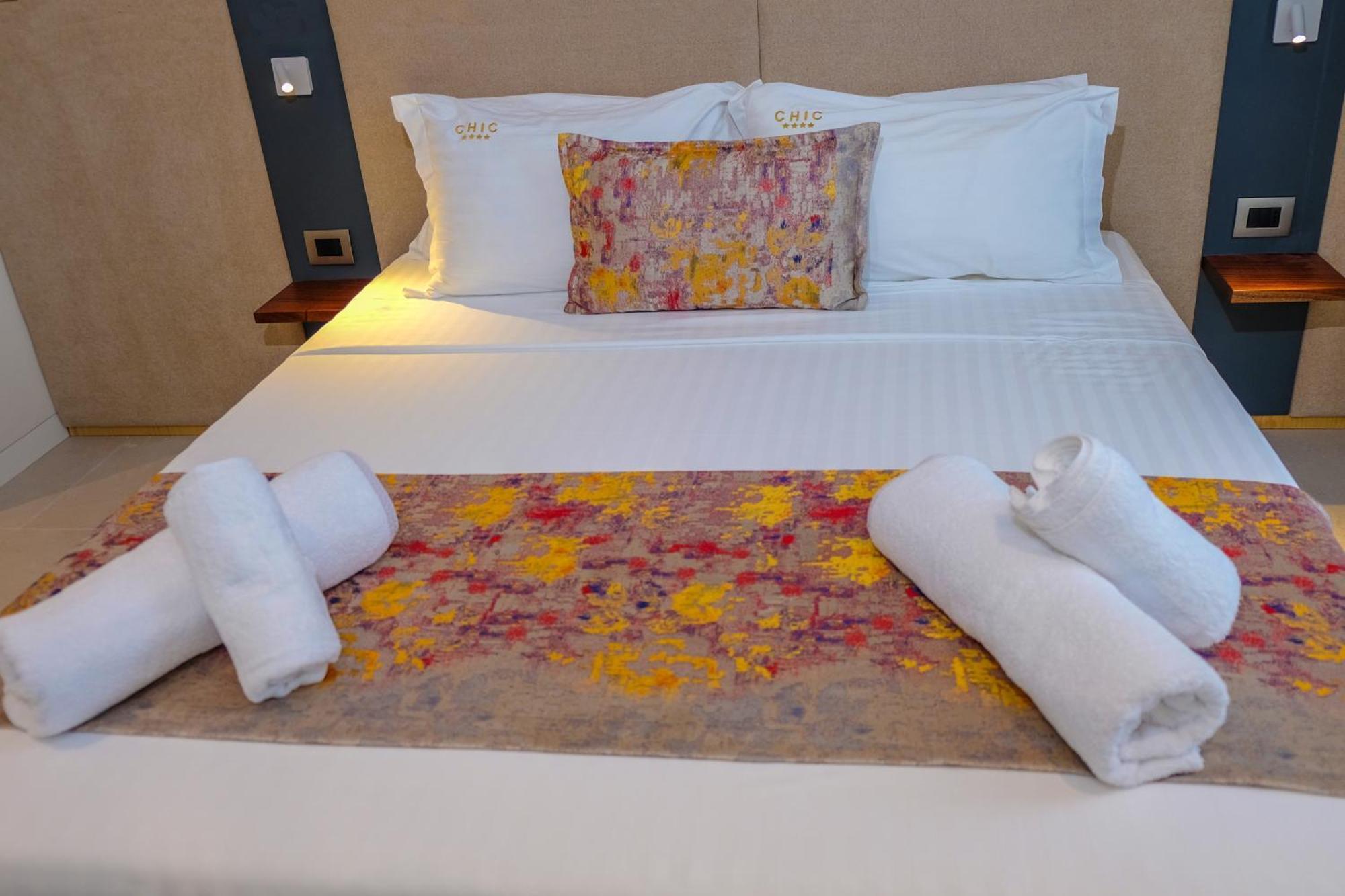 Chic Boutique Hotel Vlore Exterior photo
